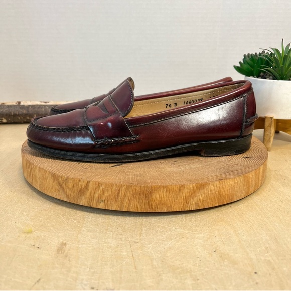 Vintage Weejuns Burgundy Penny Loafers | Women’s 9 (Marked Men’s 7.5 D) - Picture 2 of 15